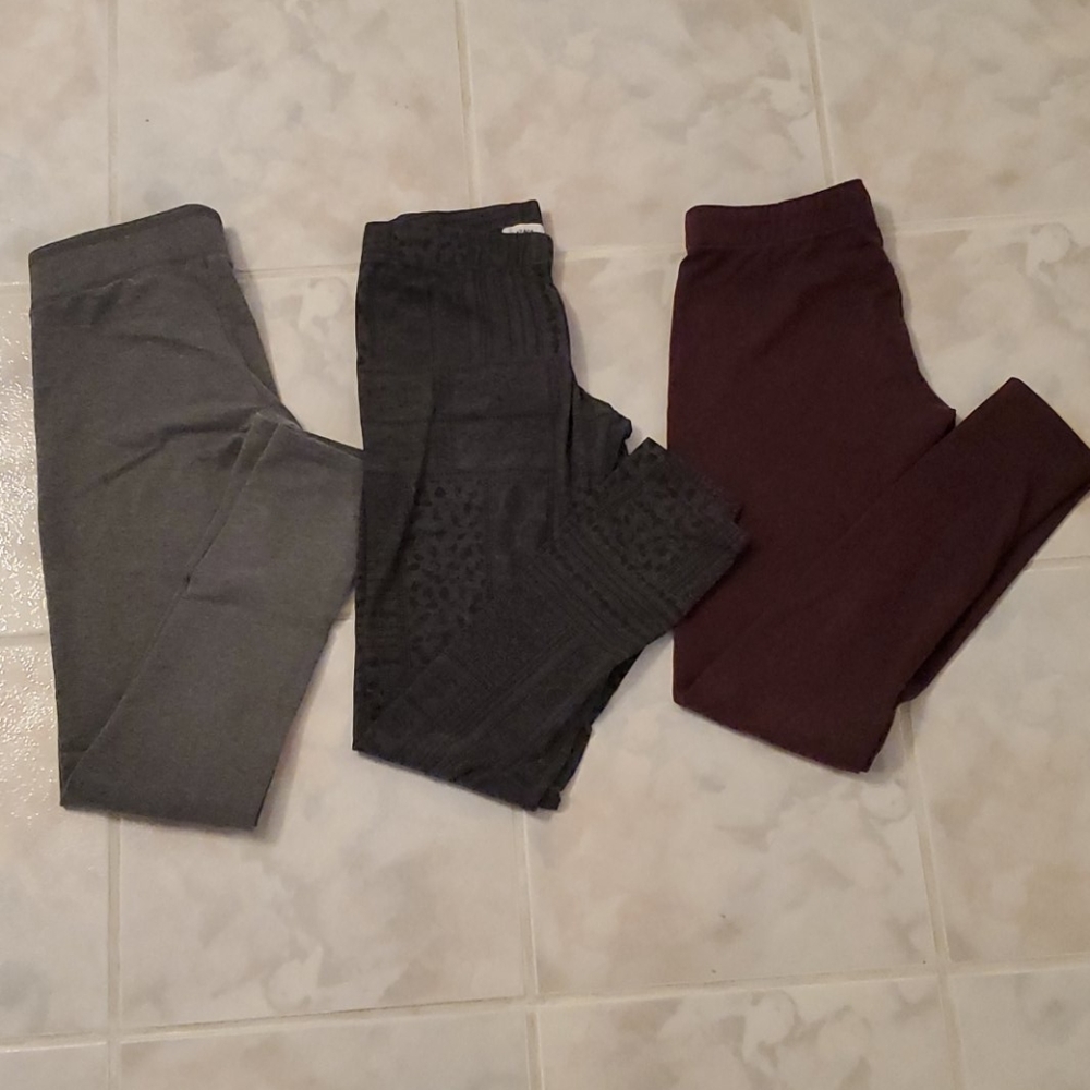 Garage legging bundle.  All size medium.
